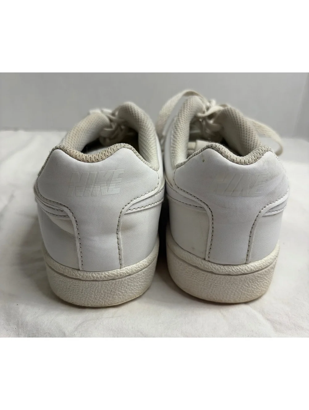 Nike Court Royale 2 Low White Leather Sneakers Women’s Size 7 Classic